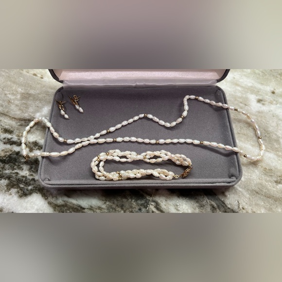 Freshwater Pearl Necklace, Bracelet and Earring Set - Picture 2 of 2